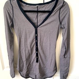 Lululemon Henley size 4